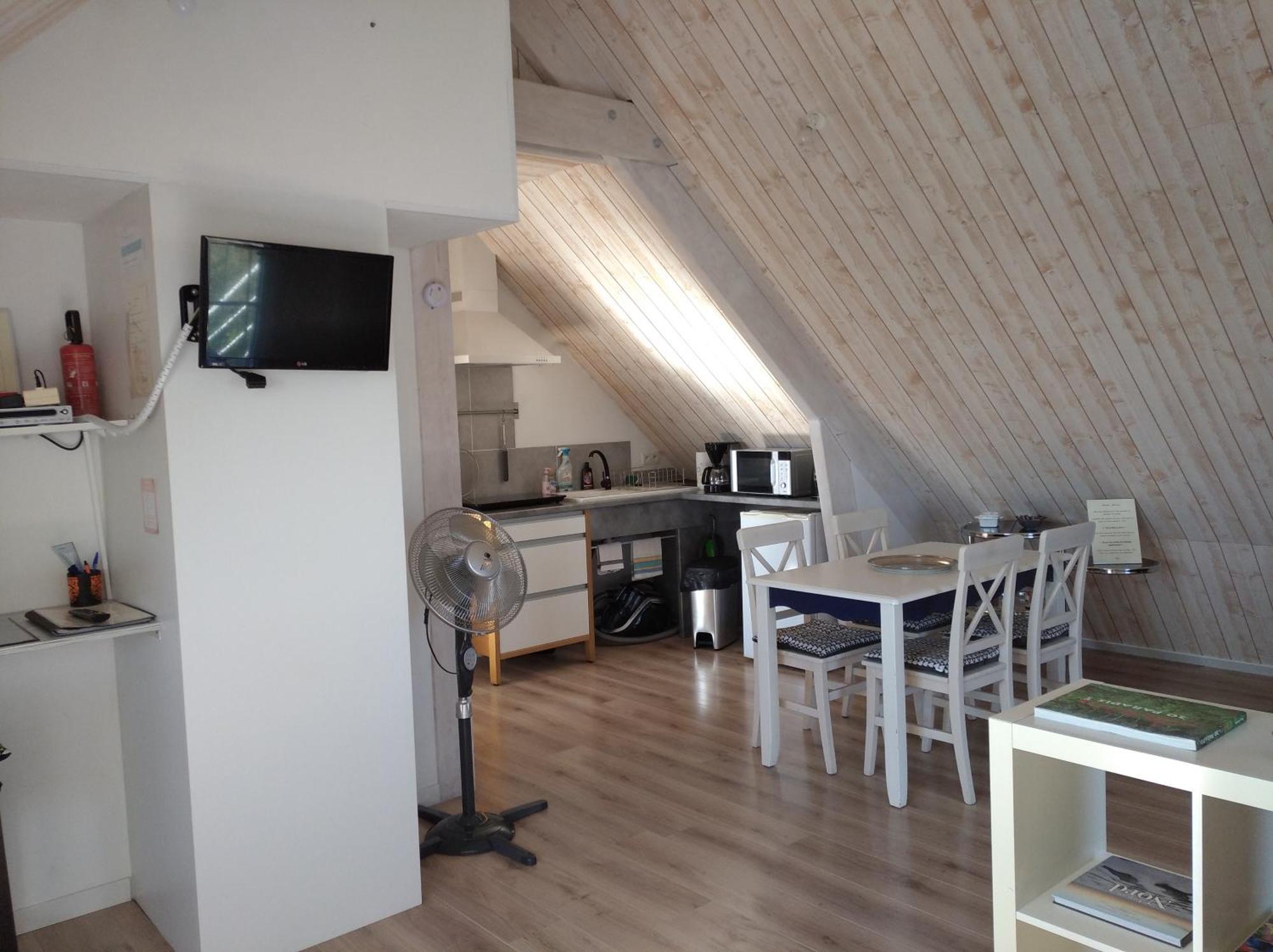 La Gilleterie Apartment Loireauxence Exterior photo